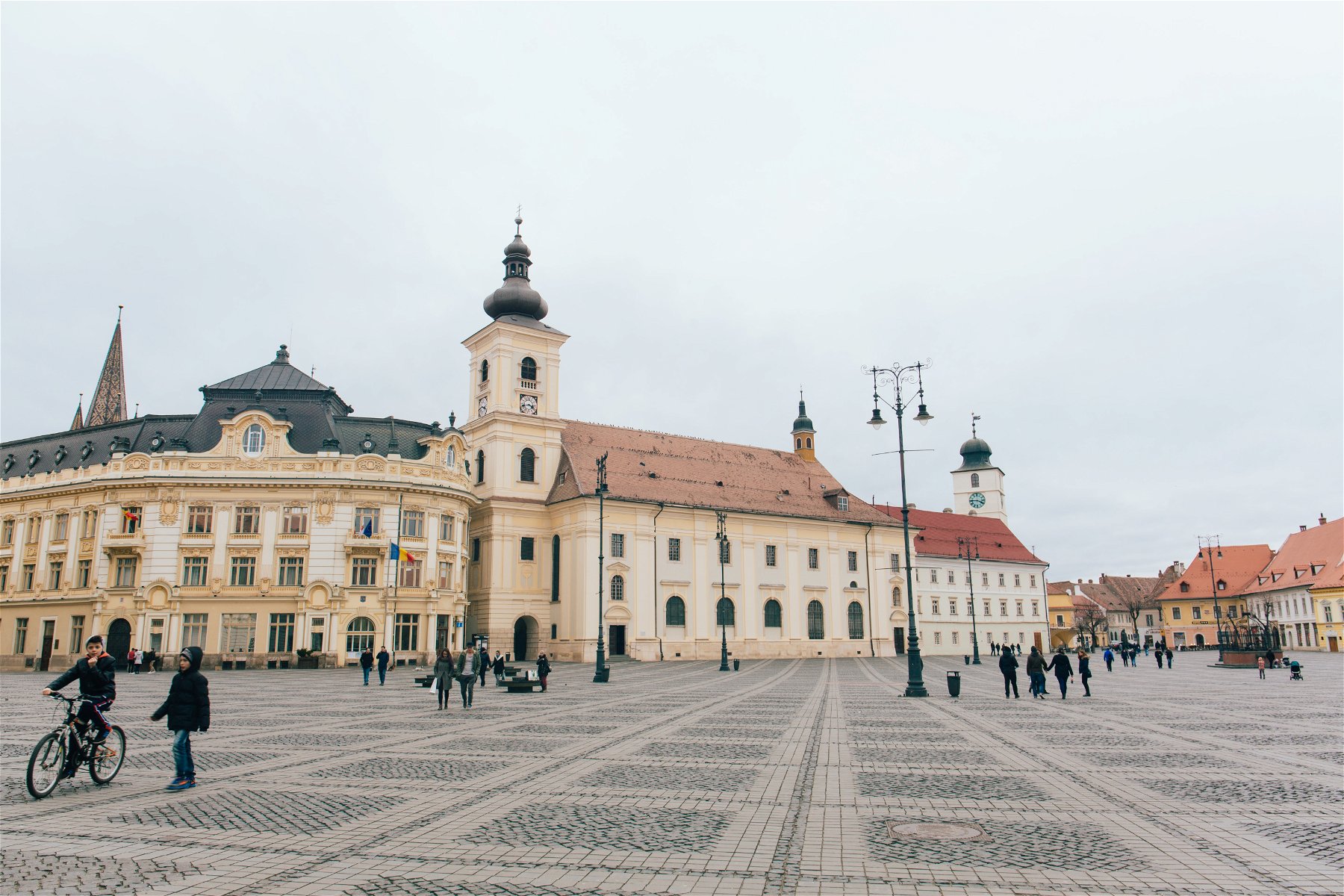 How to Travel from Brașov to Sibiu