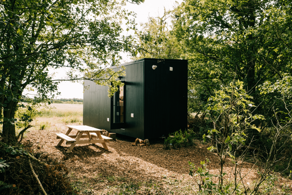 Unplugged Off-Grid Cabin in Nature for Digital Detoxing